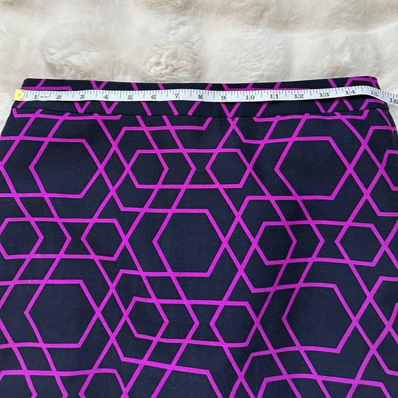 Elegant J. Crew Wool+Silk Geometric Print Pencil Skirt - 4 (S,M) - Picture 11 of 12
